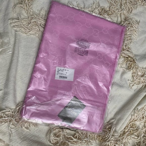 GUCCI GG Guccissima Rose Pink Wool Silk Blend Wrap Monogram Shawl Scarf - Picture 13 of 13